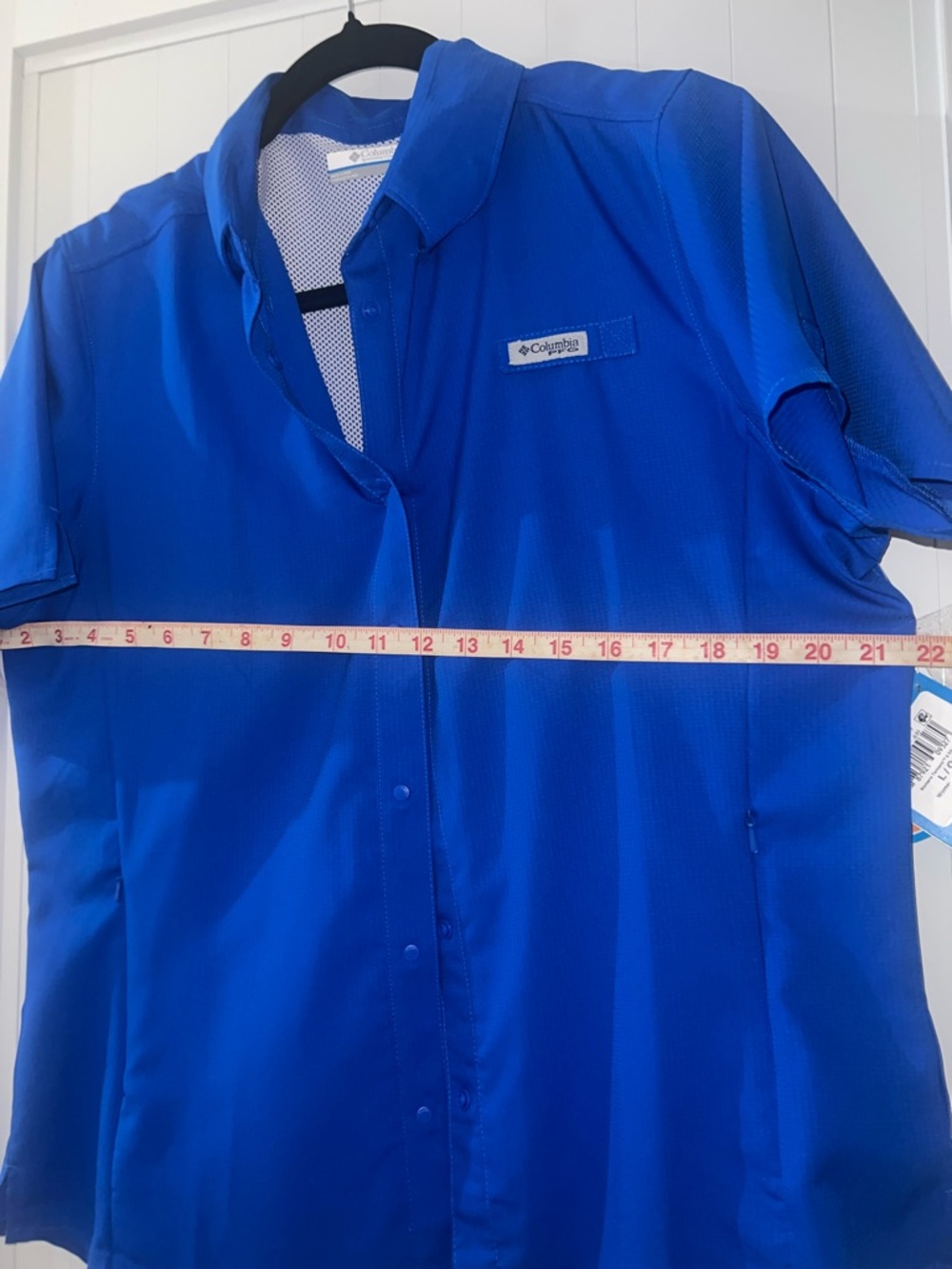 Columbia Women's Royal Blue Sun Protection Button-Up Shirt - Picture 7 of 7